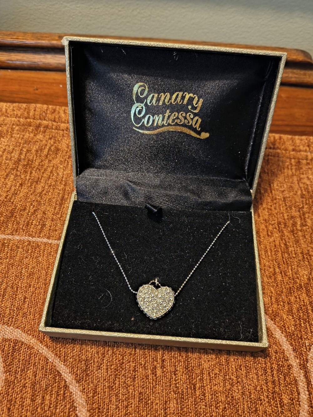 Vtg Pastel Yellow Canary Contessa Heart Shaped Rhinestone Necklace Silver